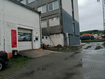 Na prenájom priestor 300 m2 + pozemok 2000 m2 Banská Bystric