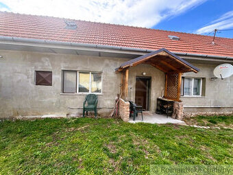 3-izbový rodinný dom s garážou v centre obce Jakubov , okr - 1