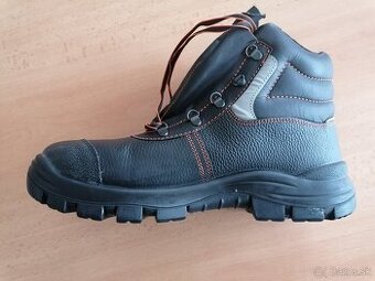 Pracovná obuv zimná veľkosť 46