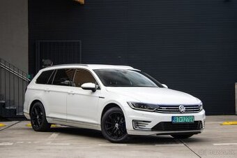 Volkswagen Passat Variant 1.4 GTE 160 kW / Virtual Kokpit /