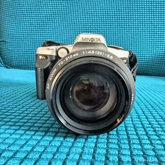 Minolta Dynax 5 + objektív Minolta AF Zoom 70–210 mm