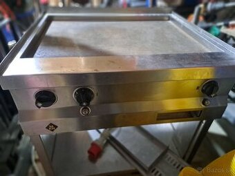 Predám profi grilovaciu platňu