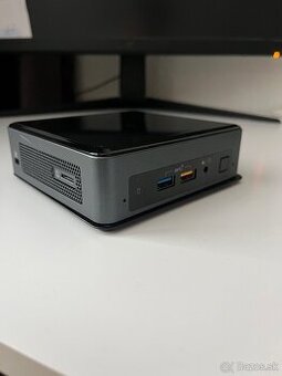 Intel NUC