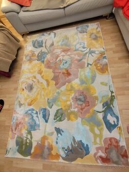 Predám pekný koberec