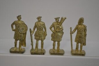 KINDER Kovové -škoti a samuraji