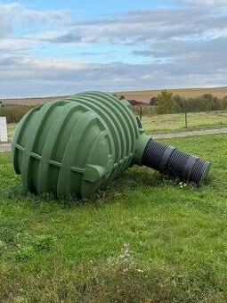 Plastova zumpa 12000l roto