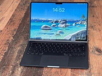 MacBook Air M3 16/256 GB v záruke