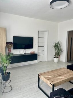 3-izbový klimatizovaný plne zariadený byt - 2x loggia