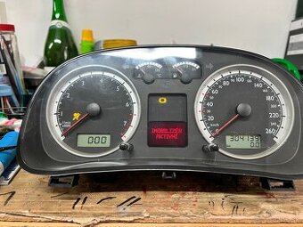 vw golf 4 bora sportchrome budiky benzinove