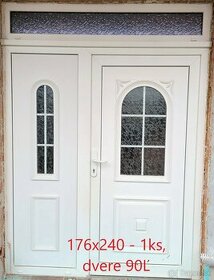 Plastové vchodové a bočné dvere, okná a garážová brána 24ks