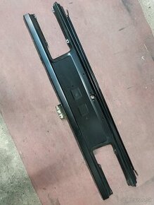 E30 zadný panel - 1