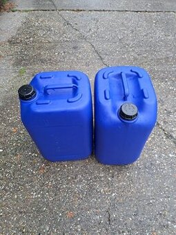Plastové kanistre(bandasky) 25L
