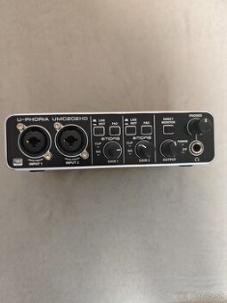 Behringer UMC 202 HD