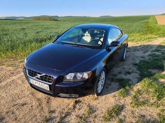 Volvo C70 D5 – spoľahlivý kabriolet s výkonným motorom