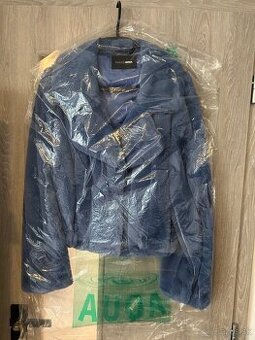 FASHIONNOVA kožusinovy kabatik