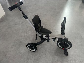 Trojkolka Movkee s vodiacou tyčou