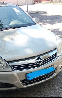 Opel astra h sedan 1,6 85kw