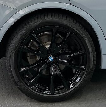 Zimná sada pneu BMW X7 275/40 R22 315/35 R22
