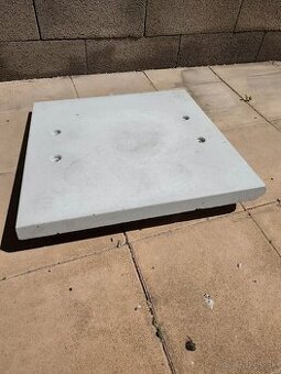 Poklop / podstavec k slnečníku