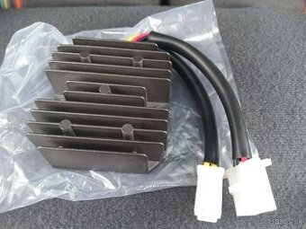 Regulátor trojfázový DC, univerzálny