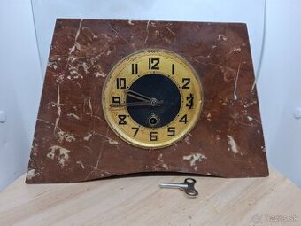 Predám funkčné mramorové komodové hodiny 75 €