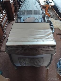 Detska prenosna postielka.