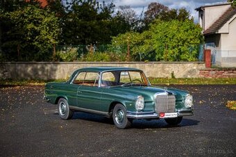 Mercedes-Benz 250SE