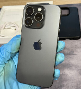 Apple iPhone 15 Pro 128 GB Black Titanium / 90% zdravie