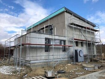 Prenájom lešenia Košice – zateplenie domu / fasády