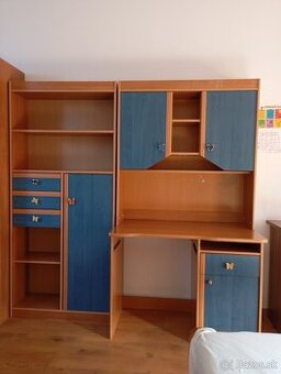 Darujem detsku obyvaciu stenu s pisacim stolíkom