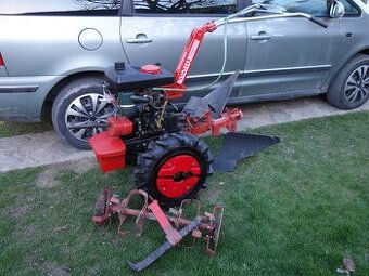 Vari systém s motorom Jikov