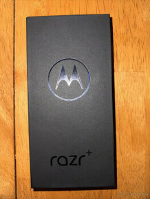 Motorola razr+ - 1