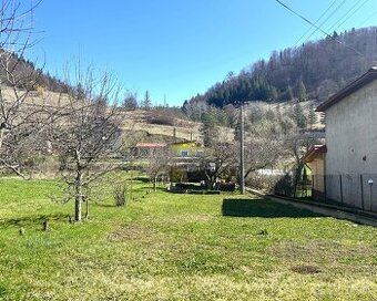 RFReality domček na rovinatom, slnečnom pozemku - 15km od BB