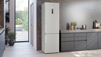 Chladnicka SIEMENS KG39NAICT
