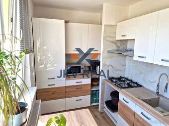 Predam  2 izbovy byt na sidlisku III