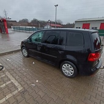 VW TOURAN