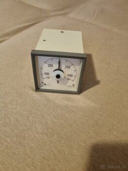 Voltmeter
