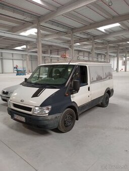 Ford transit 9 miestne rok 2005