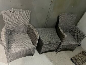 Záhradný nábytok balkónové sedenie