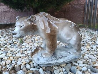 porcelánová socha medveď Grizzly, Amphora cca 1930