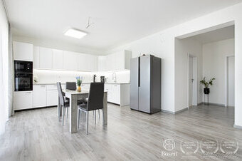 BOSEN | Novostavba – priestranný byt v rodinnom dome s teras