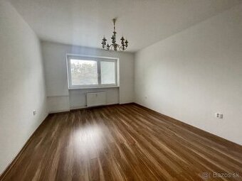 MH278-Na predaj veľký 2 izbový byt na I. sídlisku v Komárne