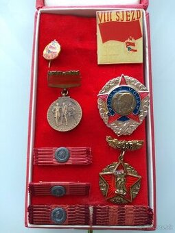 stare vojenske veci,kabat,medaila veterana,vyznamenanie