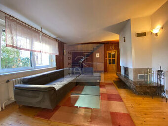 NA PREDAJ 7 IZBOVÝ RODINNÝ DOM NITRA - ZOBOR