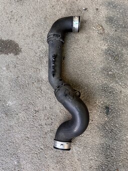 Tlakova rurka vzduchu golf 1.9 tdi