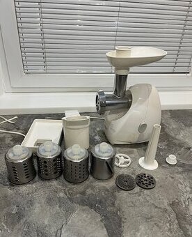 Zelmer 886.84 Mlynček na mäso a strúhač