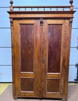 Starožitná nemecká 100 ročná skriňa