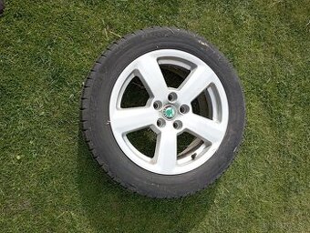 predam elektrony skoda 16 + pneu  205 55 r16