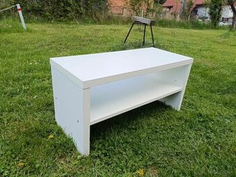 konferenčný stolík biely