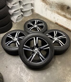 Zimná sada Volvo 5x108 R19 , 235/50/R19 - Volvo XC 40